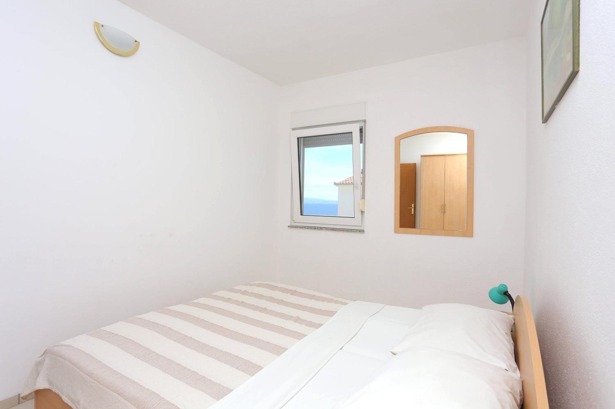 Family Friendly Apartments With A Swimming Pool Businci, Ciovo - 11232 Trogir Habitación foto